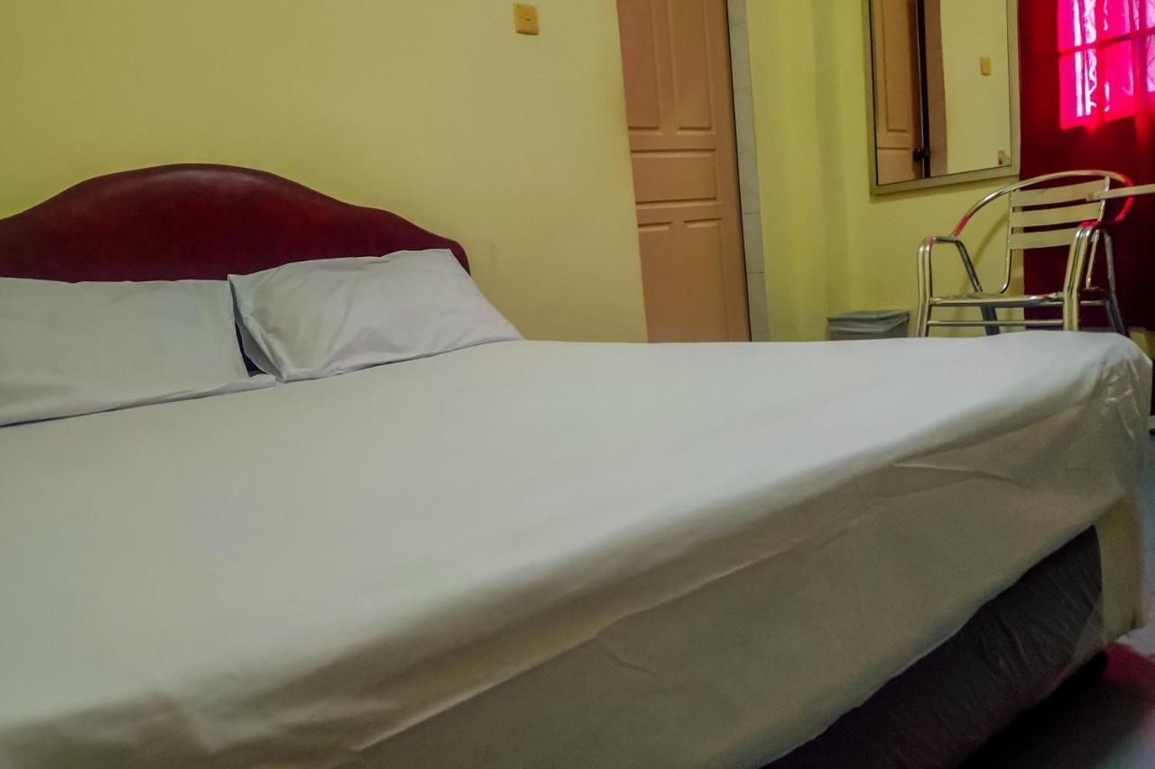 Oyo 3372 Hotel Pelita Terang Нагоя Екстериор снимка