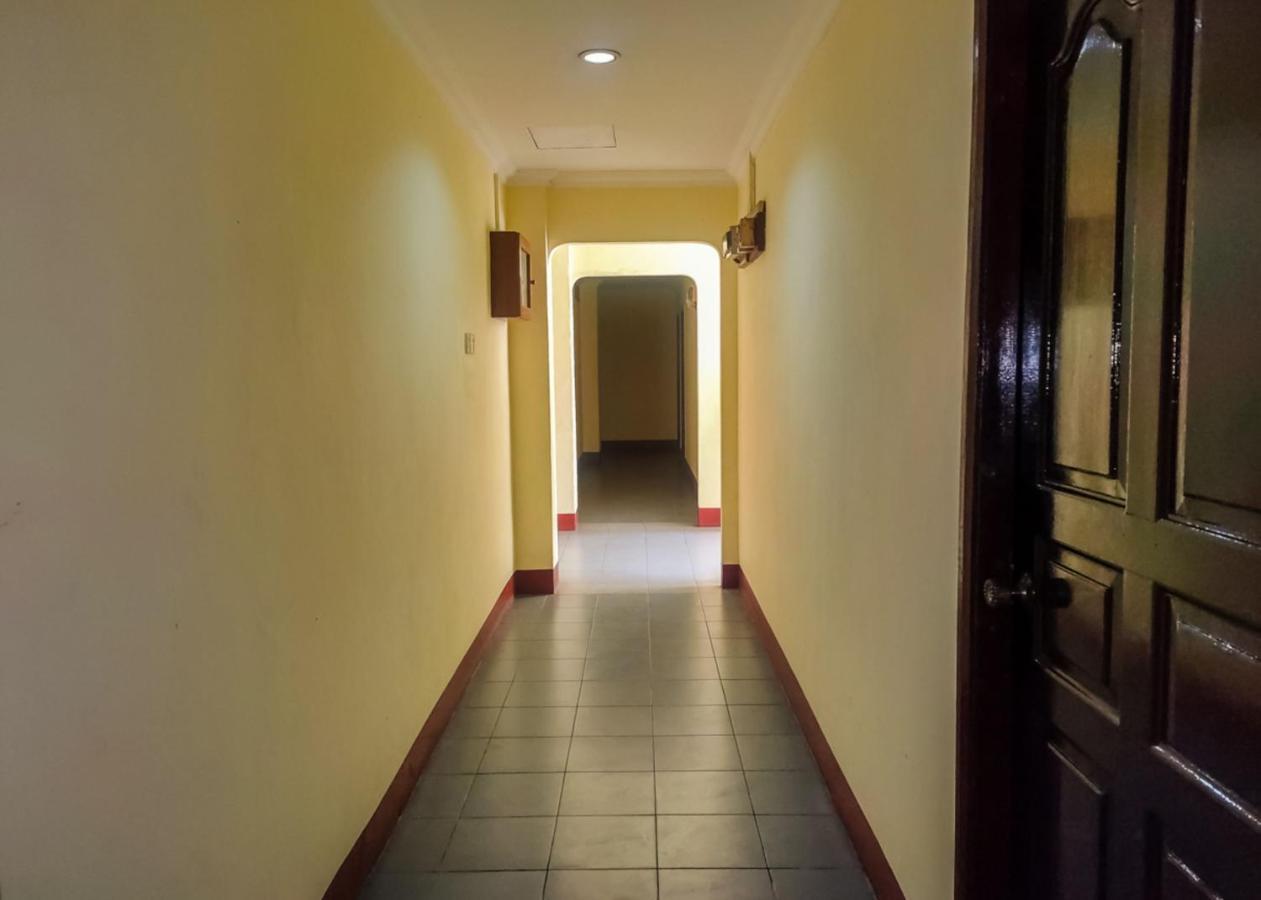 Oyo 3372 Hotel Pelita Terang Нагоя Екстериор снимка
