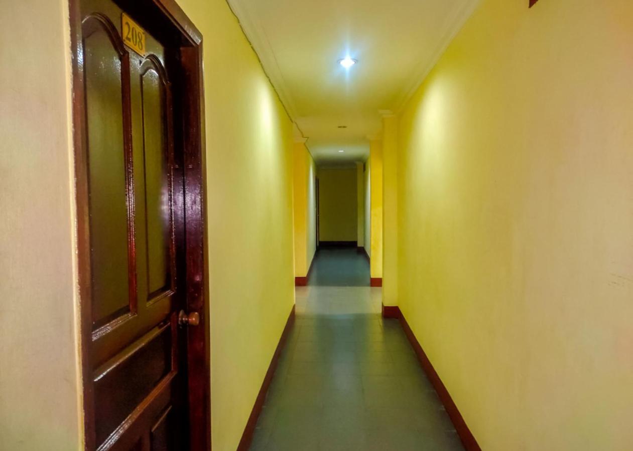 Oyo 3372 Hotel Pelita Terang Нагоя Екстериор снимка